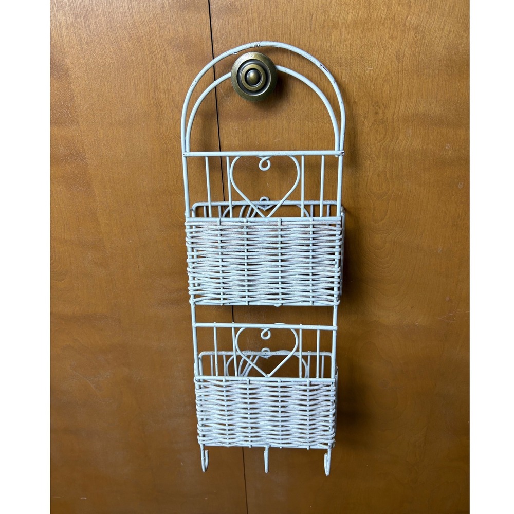 VTG  White Wire‎ Wicker Wall Organizer 2 Tier Basket Heart Apple Hooks 18" Farm